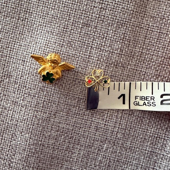 🍀 Vintage Gold Tone Angel & Shamrock Pins | Irish Luck Clover Brooch Set - Picture 4 of 5